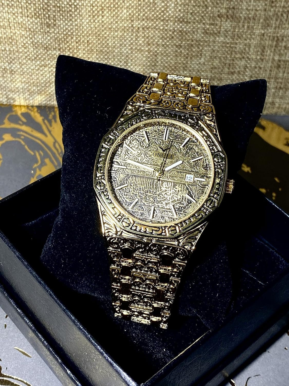 Elite Black & Gold Hexa Dial Men’s Watch Set – Bold Design with Bracelet & Calendar