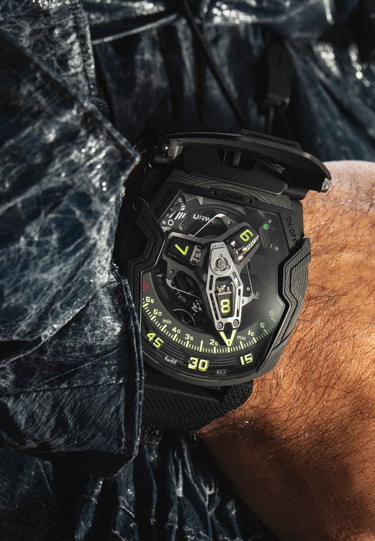 Eagle Inspired Watch Futuristic Luxury Timepiece for Bold Personalities