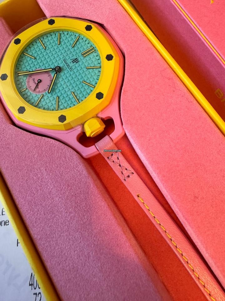 Premium Color Pop Analog Watch for Men & Women Stylish Designer Dial with Soft Strap